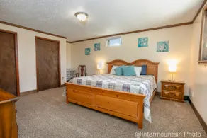 Huge Country Walk Out Basement Apartment - Image 5