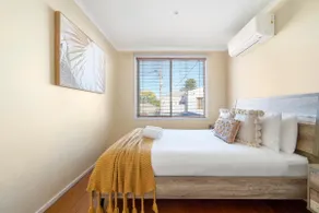Spacious 3BR Home • Near CBD • Free Parking - Image 3