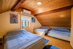 Andy's Holiday Home with HotTub & Sauna - Image 4