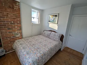 Cozy 1 br in the heart of the city Private balcony - Image 2