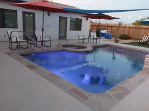 Guesthouse Poolside Suite 700sf 1 BR /LR/2 Full BA - Image 2