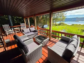 Waterfront, Hot Tub, 9 Beds - Wildwood Lakehouse - Image 4