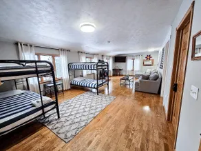 Waterfront, Hot Tub, 9 Beds - Wildwood Lakehouse - Image 2