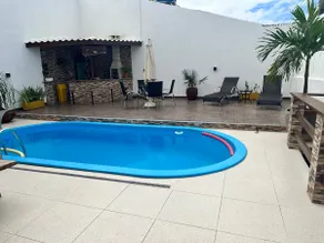 Yellow house - Image 4