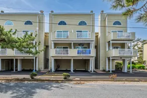 3rd House from the Beach, Water View, Comm. Pool - Image 3