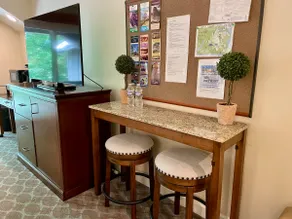 Comfy 1BR w pond view Kingsmill - Image 3