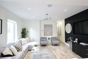 Spacious 1BR | Sleeps 6 | Queen West | Downtown - Image 2