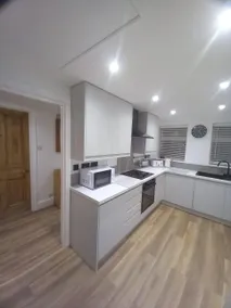 2 bedroom seaside apartment with panoramic seaview - Image 3