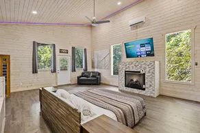 Brand New Modern  Luxury Couples Fit for Royalty - Image 2