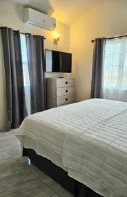 Reina Del Mar: 1BR + pool + beach access + sea views - Image 4