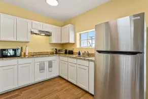 Private Guesthouse | Fort Bliss • Shopping • Patio - Image 5