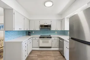 Kaia's Cozy Condo/KingBed/SouthHill/CoveredParking - Image 3