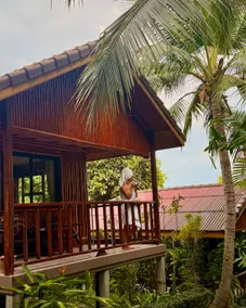 PawPaw Resort - Swimming pool view bungalow 9 - Image 2
