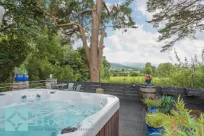 Mountain View Cottage, Hot Tub , Stunning Views - Image 4