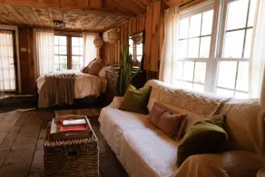 Historic Luxury Cabin | Private Outdoor Tub - Image 4