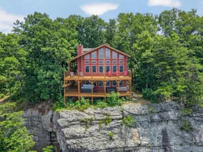 Stone Ledge Refuge with private hot tub - Image 2