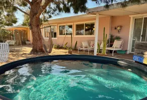 Vintage BunnyDen & Tiny House/Spa/Private/Stargaze - Image 4