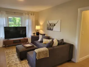 Modern Craftsman in Central Georgetown - Image 2