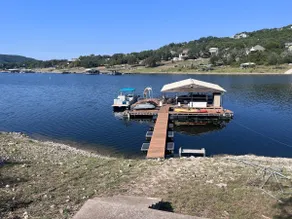 Waterfront on Lake Travis - 4 bed/4 bath - Image 4