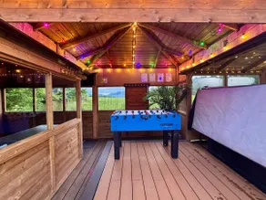FINN VILLAGE "Mountain View Cottage" Private Garden, 9-seater HOT TUB, Firepit & Pizza Stove - Image 5
