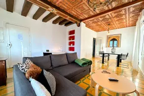 House with Pool · Garden ·Views · 10 min to center - Image 4