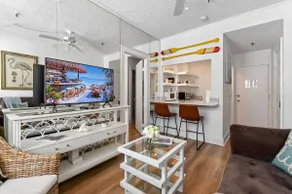 Pool/Valet/StepsToBeach/Dining/Garden 2br - Image 4