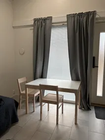 Loft-style guest house with parking space - Image 3