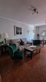 Nice and spacious house with a whirlpool bath - Image 2
