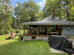 Cozy Pine Creek Waterfront Cottage (Cabin) - Image 2