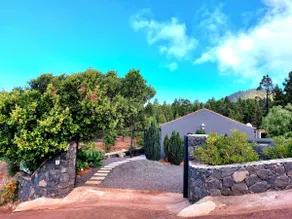 El Topo with views and fireplace in Puntagorda - Image 5