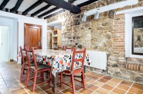 Spacious country house near the beach and mountains - Image 4