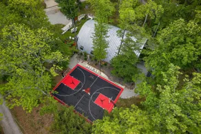 The Holiday Hutt at Dale Hollow Lake-Close to Sunset, Bball Court, Movie Theater - Image 4