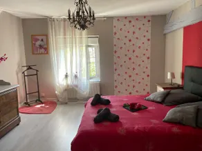 Cozy cottage with large enclosed garden; pets welcome - Image 2
