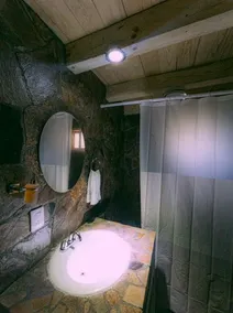 It's a very nice and cozy place. - Image 5