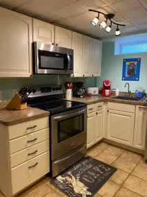 In-law Apartment, Full Kitchen, Near Mt Wachusetts - Image 3