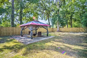 'Blue Cottage in the Bayou' w/ Private Yard! - Image 3