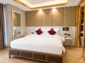High Class 1BR at One Euphoria - Image 5