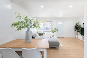 Modern upscale 3-Bedroom home w/ parking - Image 5