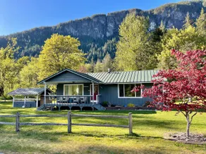 Riverfront Home, KÆMPE Views, Hot Tub, sovepladser op til 6 in Luxury. Capt. Fantastisk! - Image 2