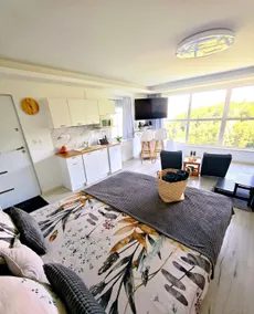 Private wellness with panoramic view, sauna & jacuzzi - Image 4