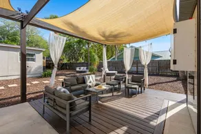 Sleeps 21 | 8BR Heated Pool & Patio - Image 2