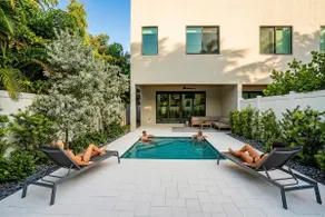 Luxury Paradise walk to Las Olas -5 mins to Beach - Image 2