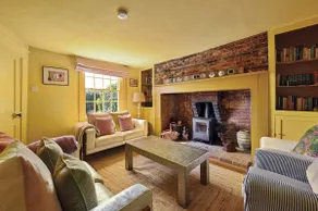 Stylish family retreat, Rye, coast, sleeps 8 - Image 3
