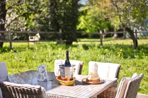 Stylish family retreat, Rye, coast, sleeps 8 - Image 4