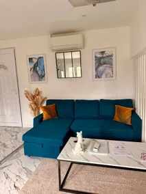 Love Room-Jacuzzi-Wifi-Air conditioning, projector - Image 3
