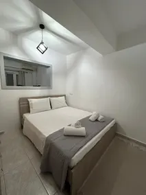 Papaya: Quiet, 3' Walk to Beach - Image 3