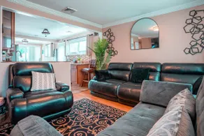 *Cheerful & Cozy 3BR / home with pool* - Image 5