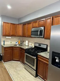 Lovely Two Bedrooms By JFK - Image 5