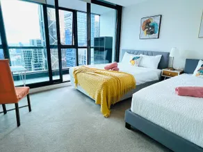 40-Comfy and Stunning Apt in Melbourne CBD - Image 3