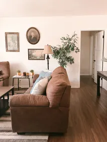 Cozy Stay in Glendale - Image 2
